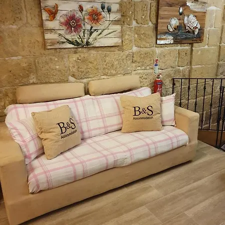 בית נופש B&s Renovated 18 Century House Of Character Ghaxaq, Malta Hal Ghaxiak
