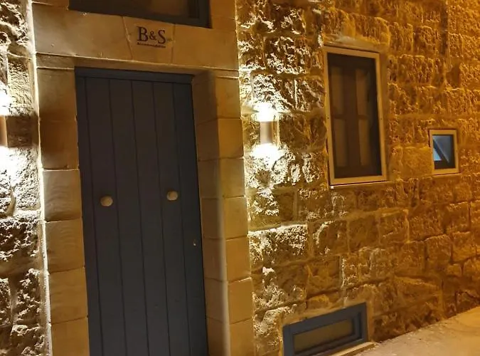 Case de vacanță B&s Renovated 18 Century House Of Character Ghaxaq, Malta *