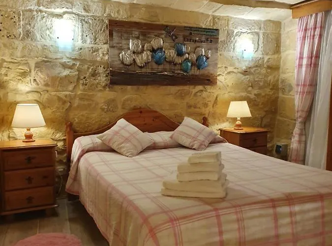 B&s Renovated 18 Century House Of Character Ghaxaq, Malta Hal Ghaxiak